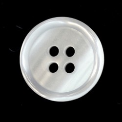 4-auguga polüesternööp