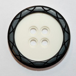 4-auguga polüesternööp